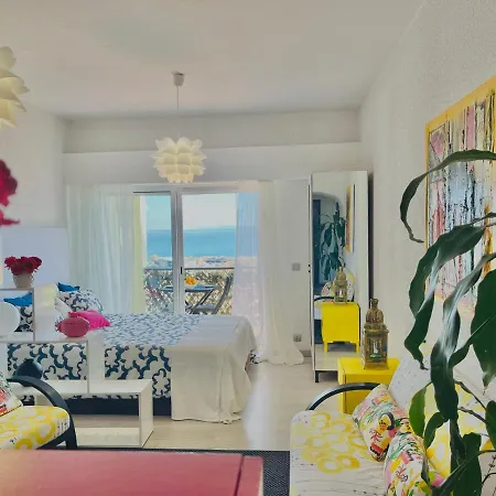 With Sea View Διαμέρισμα