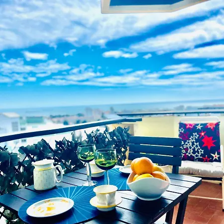 Studio With Sea View Apartment *