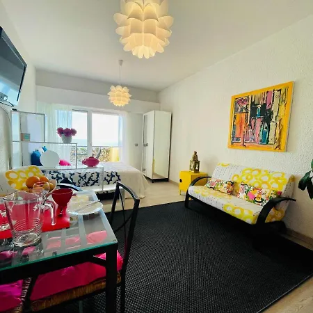 Apartment Studio With Sea View *